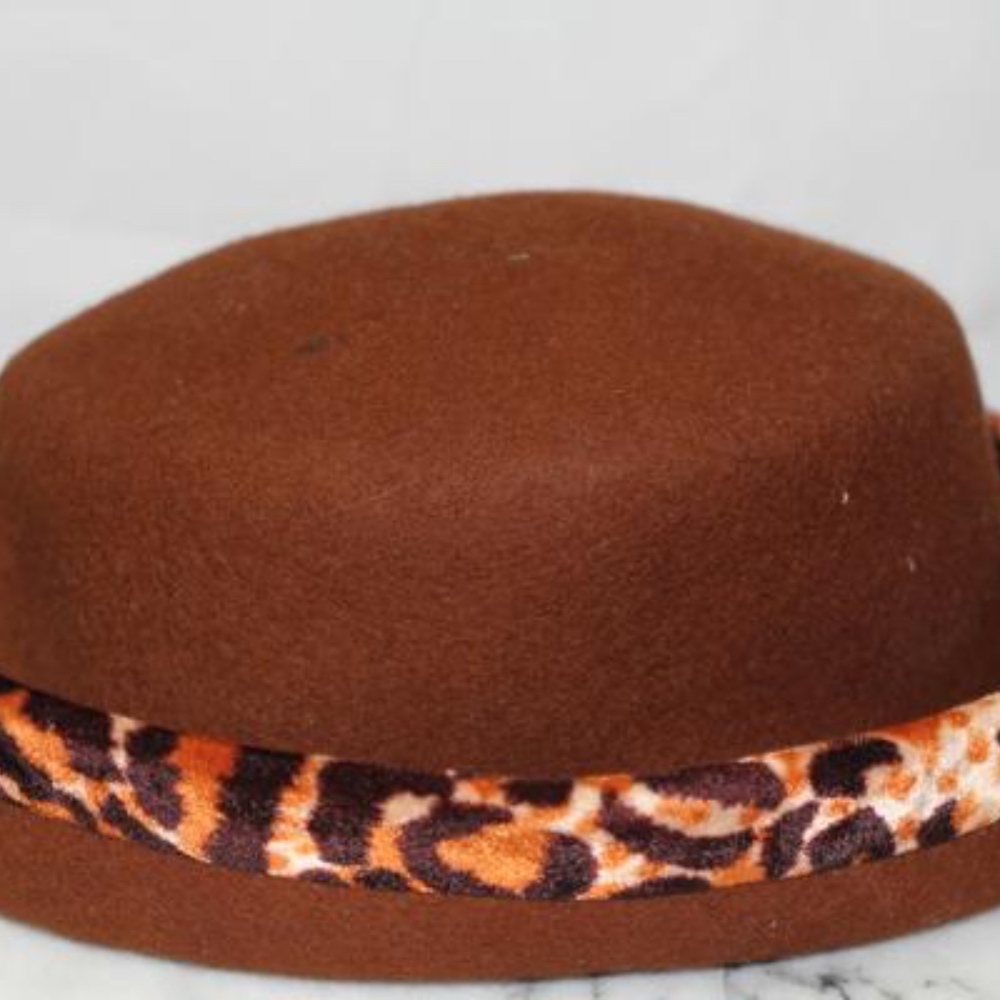 Leopard Wool Bucket Hat - Picture 3 of 6